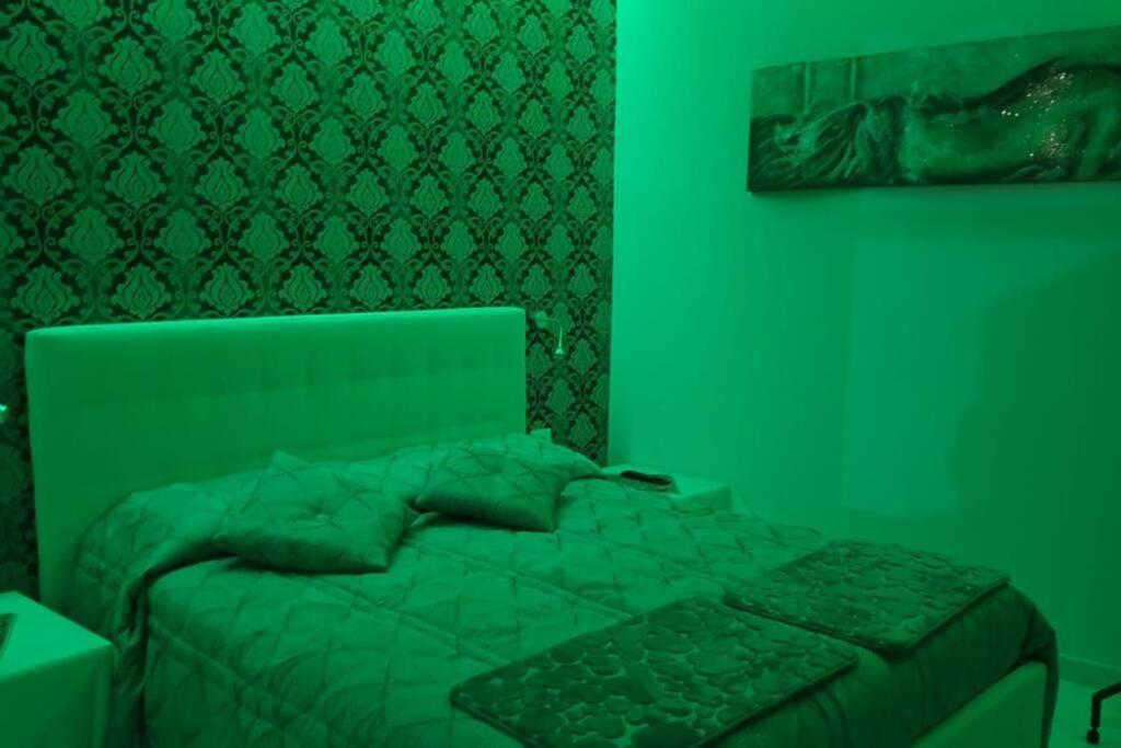 Apartment Room Black Nilo Naples